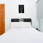 Oyo Life 2491 Omah Puspa