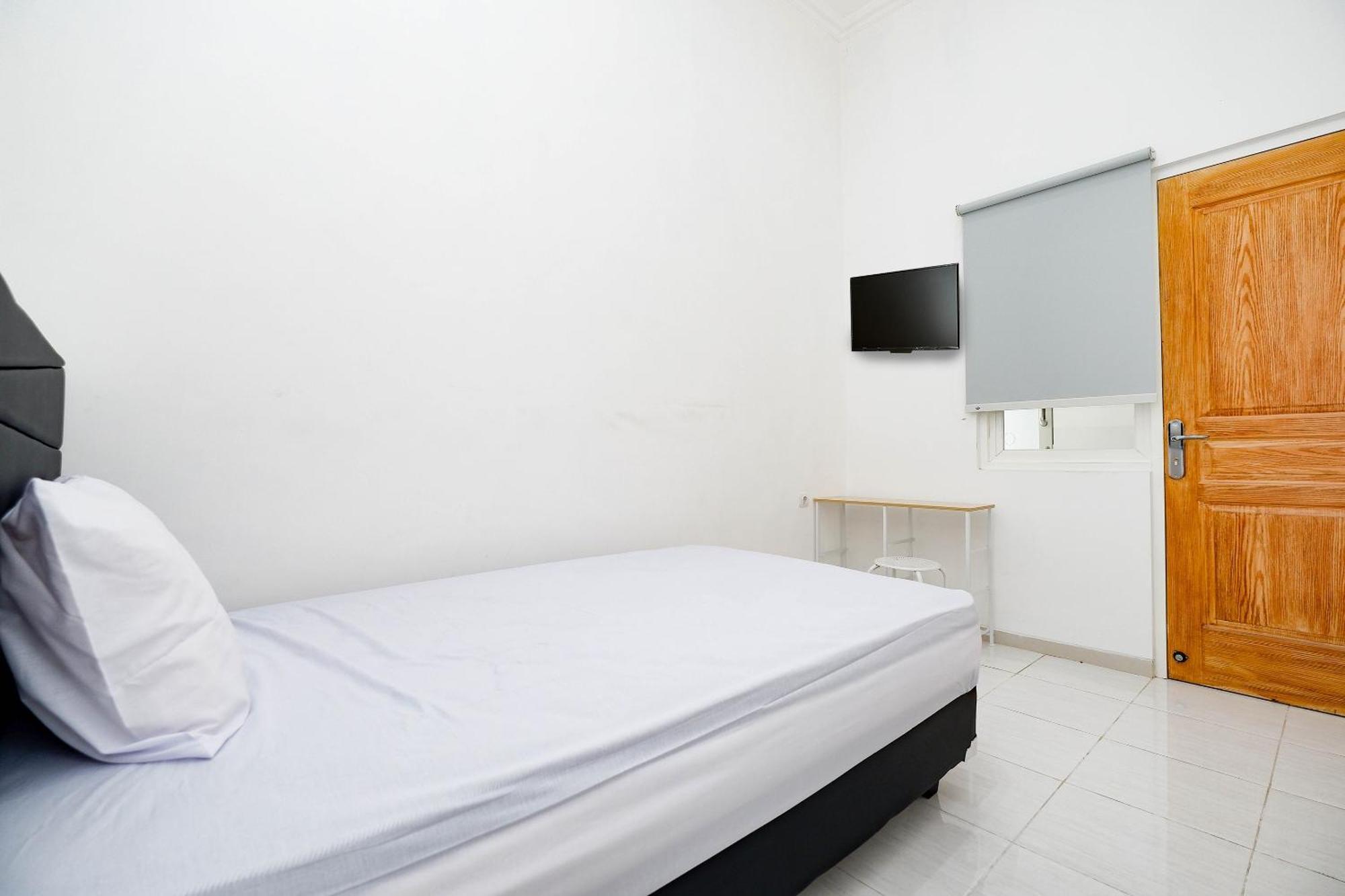 Hotel Oyo Life 2491 Omah Puspa 2*