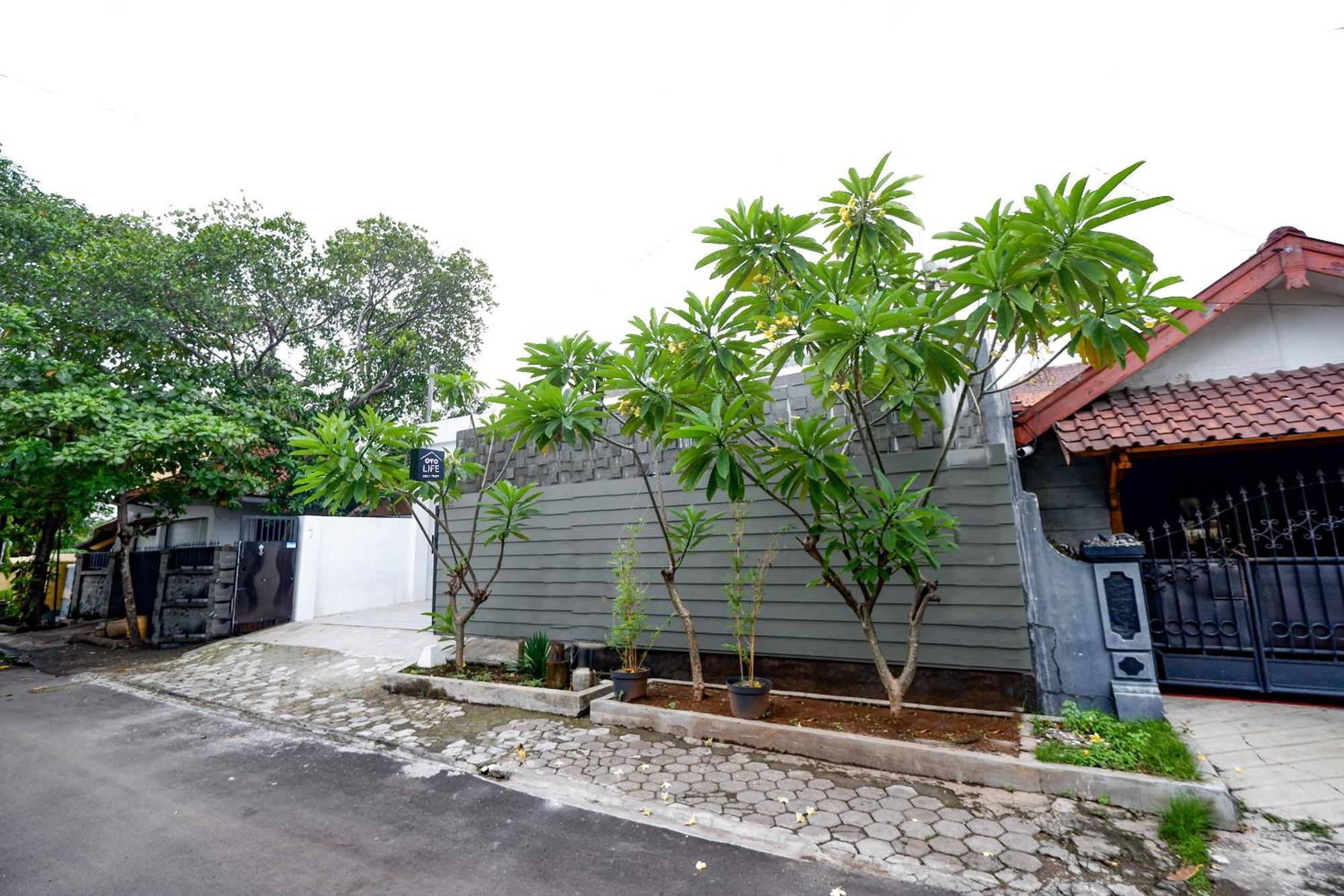 Hotel Oyo Life 2491 Omah Puspa